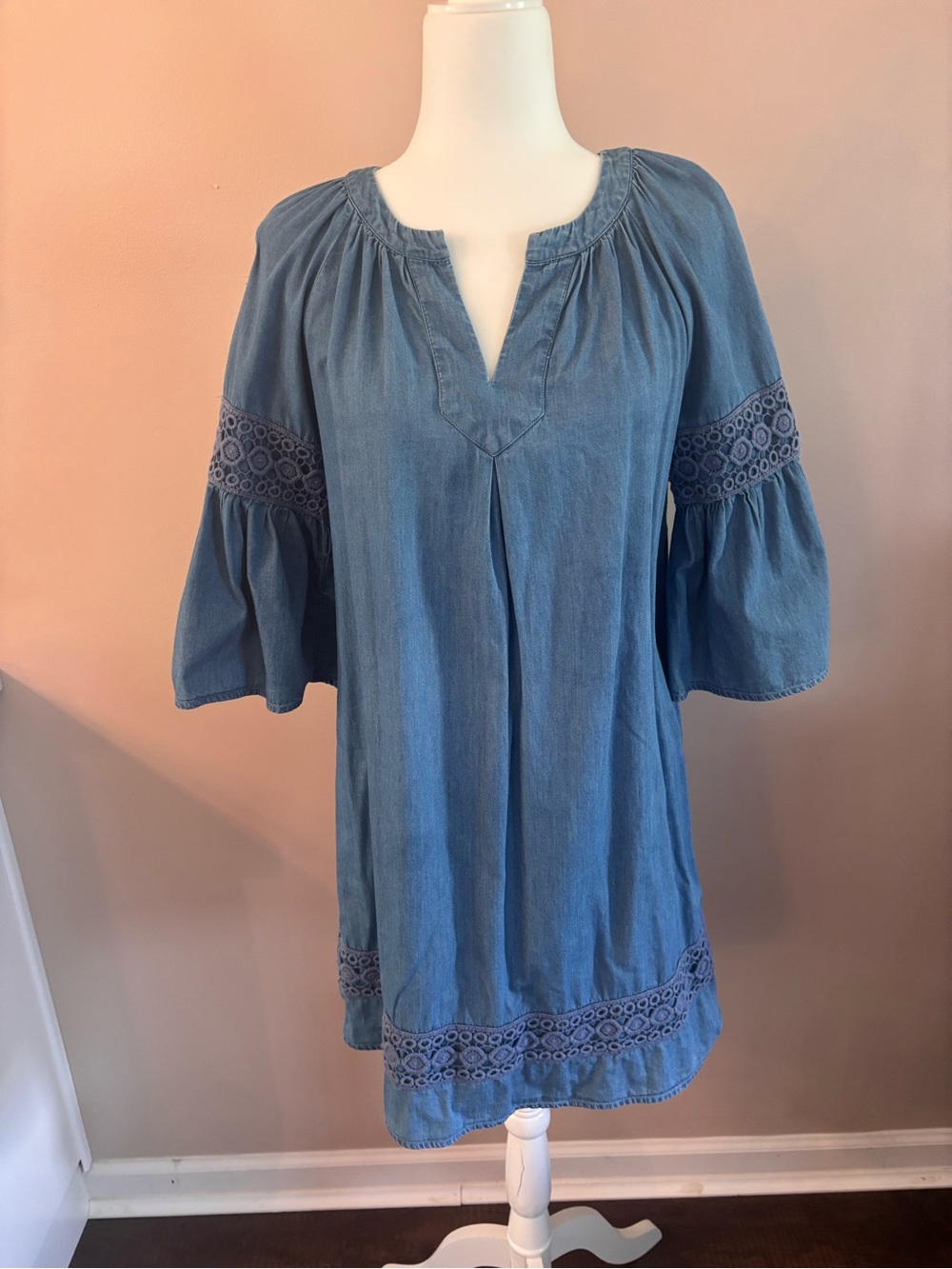 crown & ivy Chambray Crochet-Trim Tunic in Blue